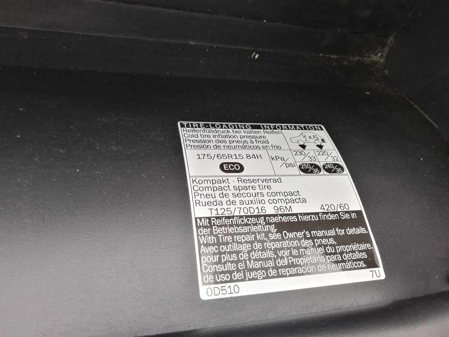 Cassetto Portaoggetti TOYOTA YARIS 4 Serie