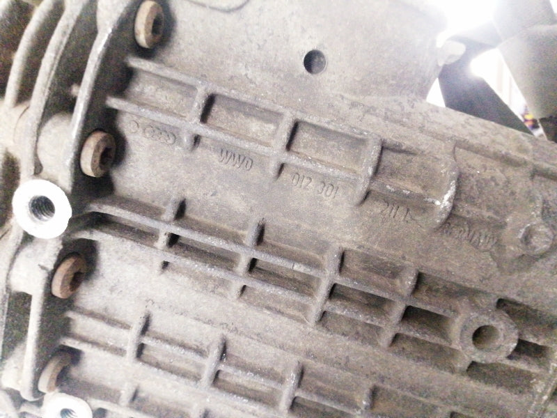 Cambio audi a4 - 8d2 8d5 - 1.9 tdi (1996 > 2000) 012301103 manuale 5 marce