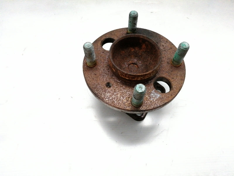 Mozzo ruota posteriore destro ford fiesta 6 ( 2008 in poi ) con cuscinetto