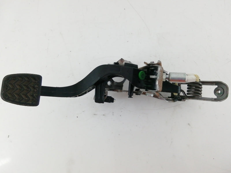 Pedale frizione toyota yaris 1.4 ( 2014 > 2017 ) 31301-0d170 motore 1ndtv