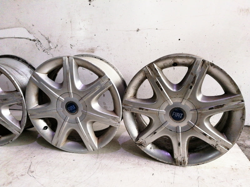Cerchi in lega fiat croma (2005 > 2007) raggio 17 - 7jx17h2 originali