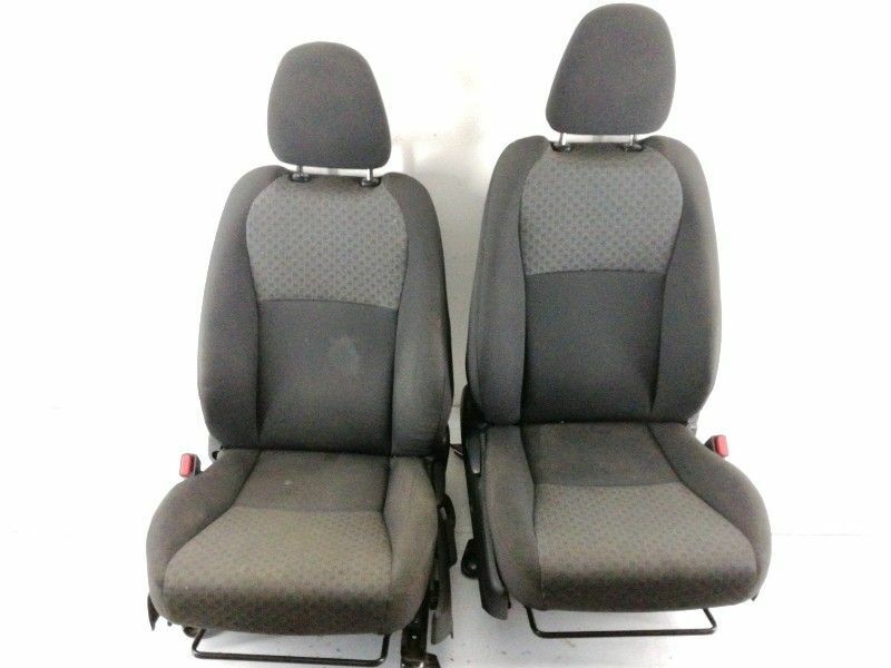 TAPPEZZERIA COMPLETA TOYOTA YARIS (2011 IN POI) SEDILI ANTERIORI + POSTERIORI