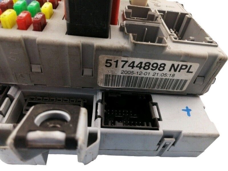 Scatola fusibili fiat punto 1.2 (2003 - 2009) 51744898 motore 188a4000