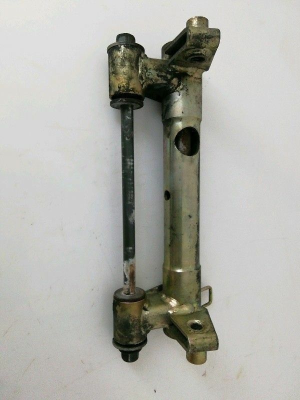 Supporto motore suzuki burgman 400 ( 2001 > 2003 ) originale
