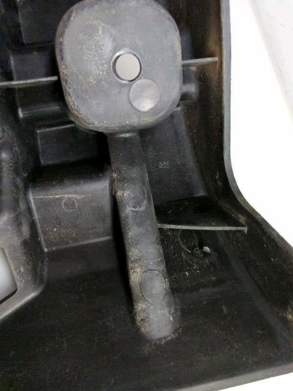Supporto paraurti posteriore destro peugeot 207 sw (2009) staffa 9680251880