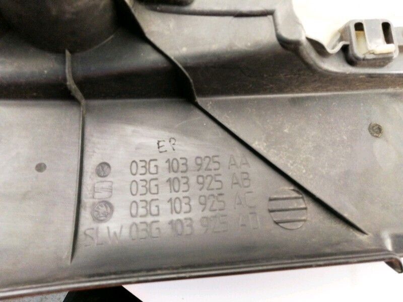 Coperchio motore volkswagen golf 5 - 1.9 tdi (2006) 03g103925aa