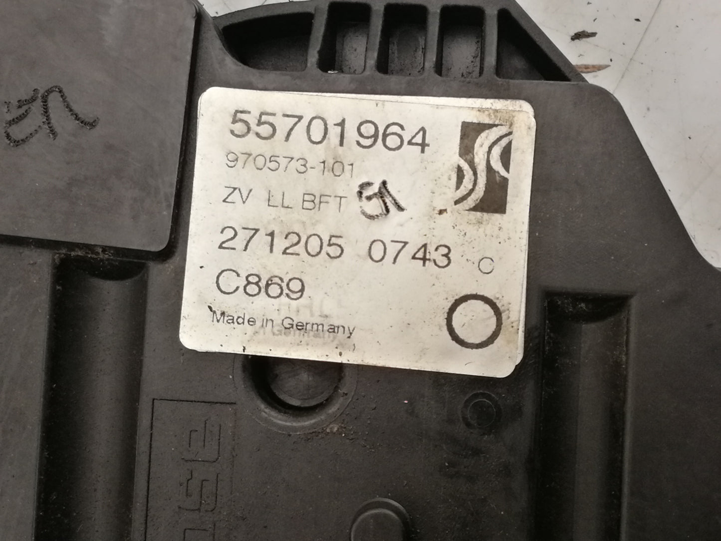 Serratura Porta Anteriore Destro FIAT GRANDE PUNTO   51822422