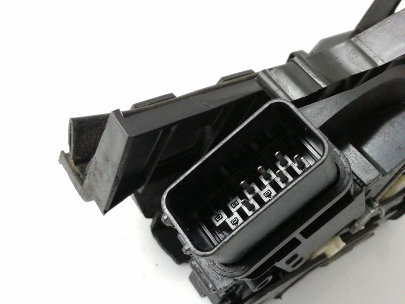 Serratura porta anteriore destra ford focus ( 2004 > 2007 ) 3m5ar21812ak