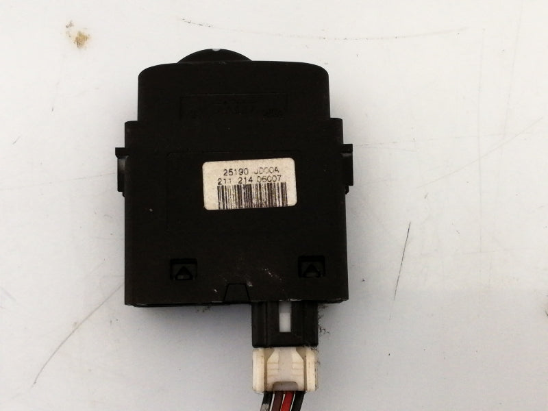 Interruttore regolazione altezza fari nissan qashqai ( 2006 in poi )