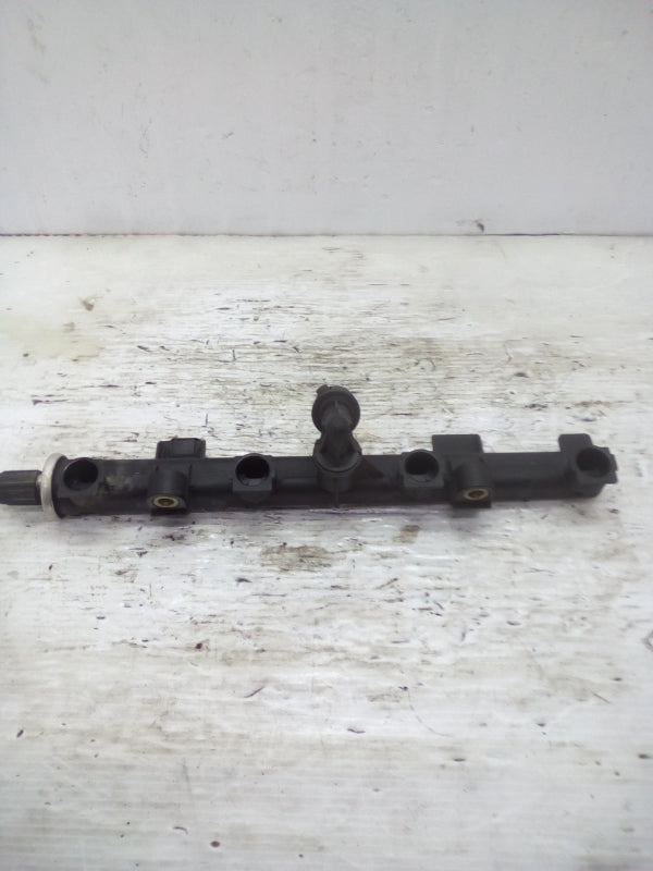 Flauto distributore carburante fiat punto 1.2 ( 1999 > 2009) 46533516 -