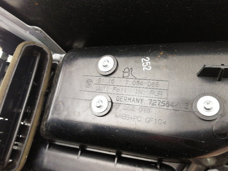 Tunnel centrale bmw serie 5 e60 e61 ( 2003 > 2010) bracciolo console