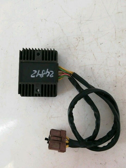 Regolatore di tensione piaggio vespa gts 250 ( 2005 > 2012 ) sh689jb