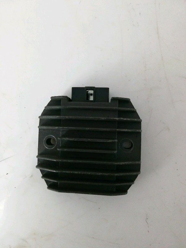 Regolatore di tensione aprilia atlantic 200 ( 2002 > 2004 ) motore m234m