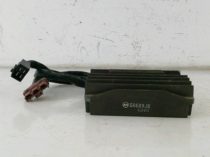 Regolatore di tensione piaggio vespa gts 250 ( 2005 > 2012 ) sh689jb