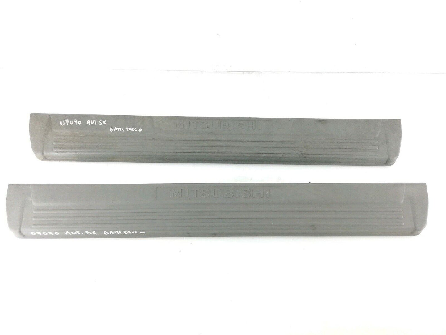 Battitacco pedane anteriori mitsubishi pajero (2000 > 2006) coppia sx + dx