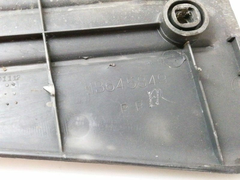 Battitacco portellone posteriore mitsubishi pajero gls (1997 > 2000)