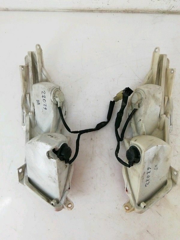 Fanali posteriori honda pantheon 150 ( 2003 > 2008 ) coppia stop- originale
