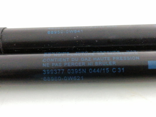 Ammortizzatori portellone posteriore toyota yaris ( 2011 in poi ) portello