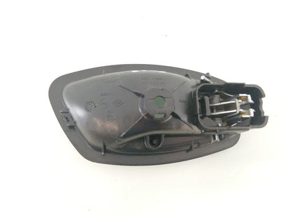 Maniglia porta int. posteriore sinistro RENAULT Scénic III X-Mod dal 2011 al 2011 1.6 dCi, 16v. Multispace, 5 p. Cod. Motore R9M402