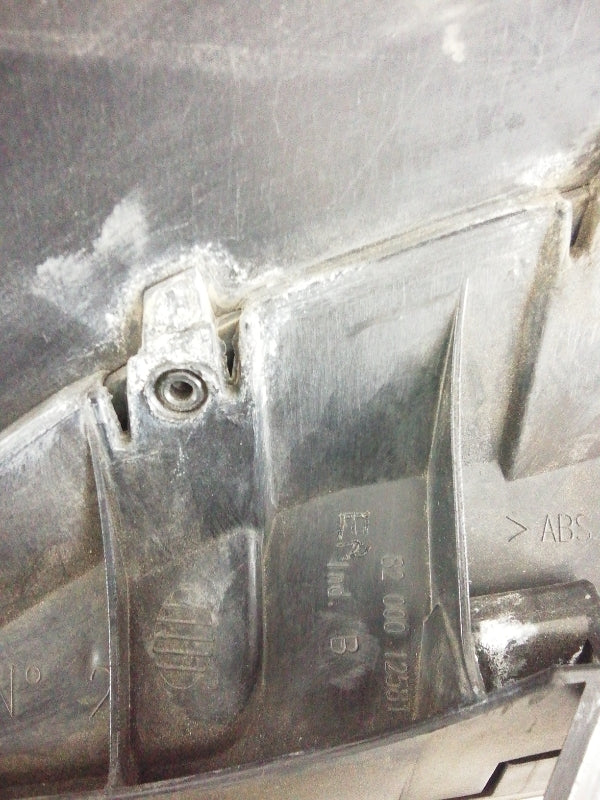 Griglia anteriore radiatore renault laguna (2001 > 2007) 8200012581