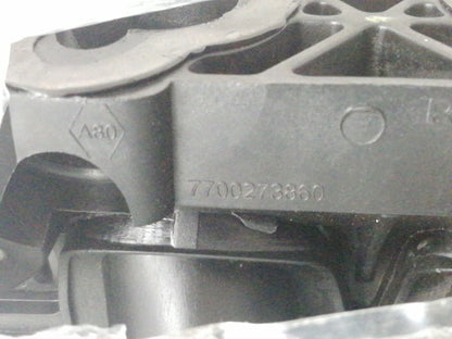 Collettore aspirazione dacia sandero 1.4 ( 2007 > 2012 ) 7700273860