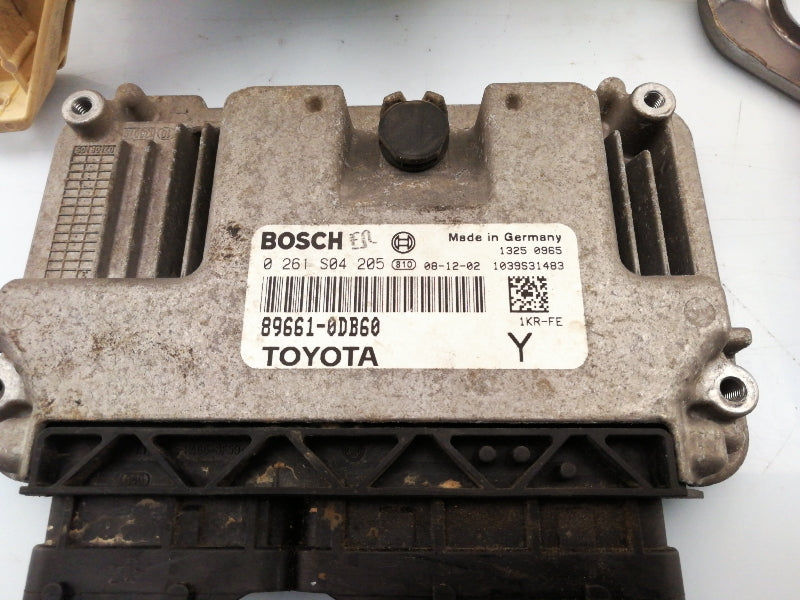 Kit accensione toyota yaris 1.0 vvt-i (2009 - 2011) centralina quadro