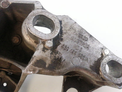 Supporto destro motore audi a4 - 8ec 8ed  2.0 tdi (2004 - 2008) 8e0199352n