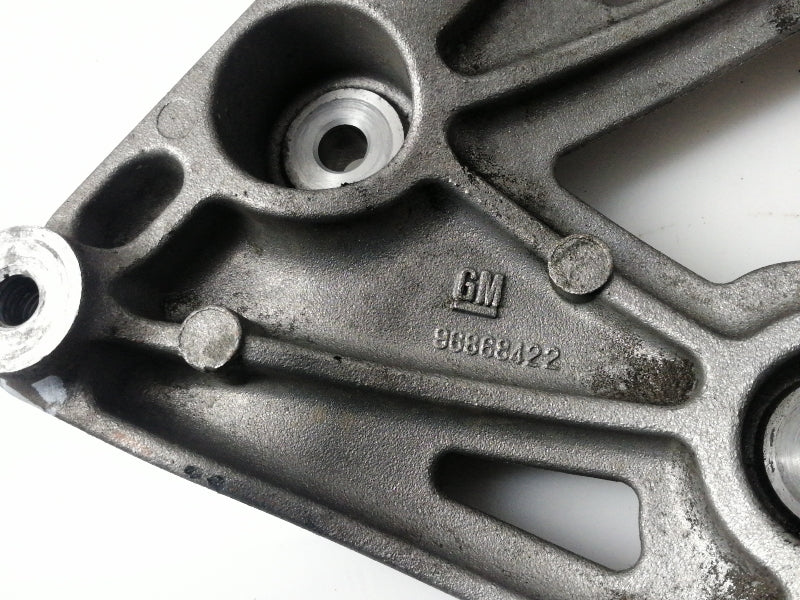 Supporto compressore aria condizionata chevrolet orlando ( 2011 ) 96868422